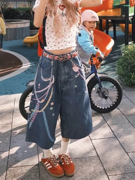 3D Chain Print Cropped Jeans