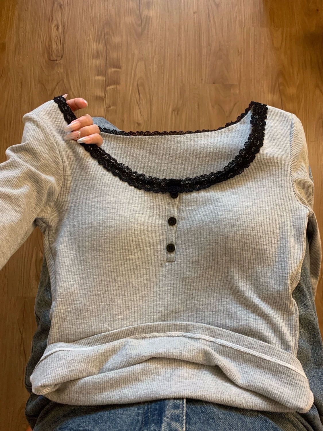 Long Sleeve No-bra Top with Lace Trimmed Neck