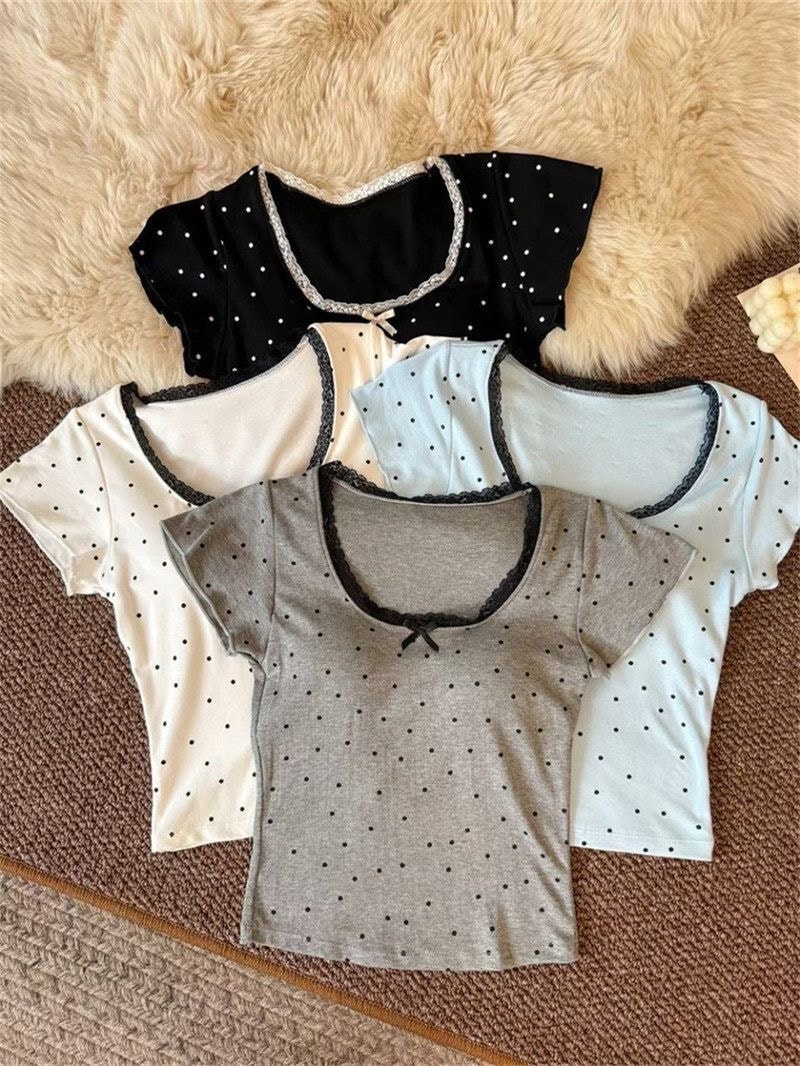 No-bra Polka Dot T-shirt with Ribbon