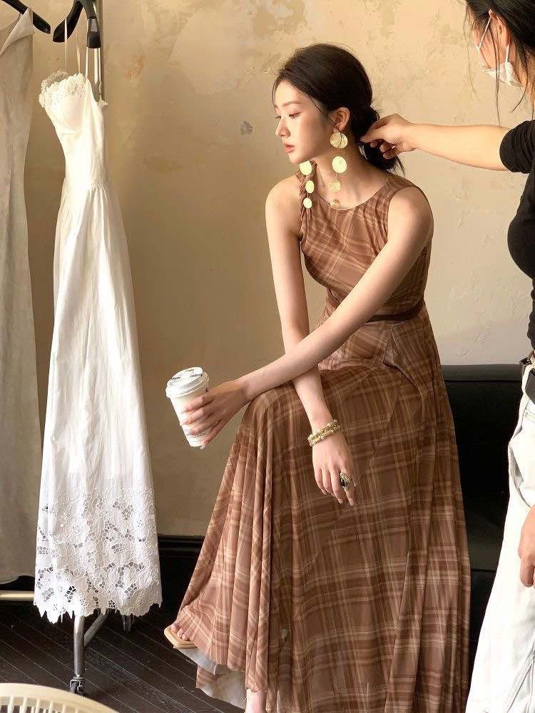 Plaid Sleeveless Flared Dress with Belt